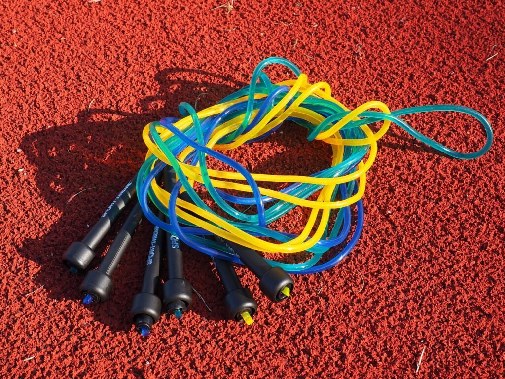 jump ropes, single rope, fast ropes-609720.jpg